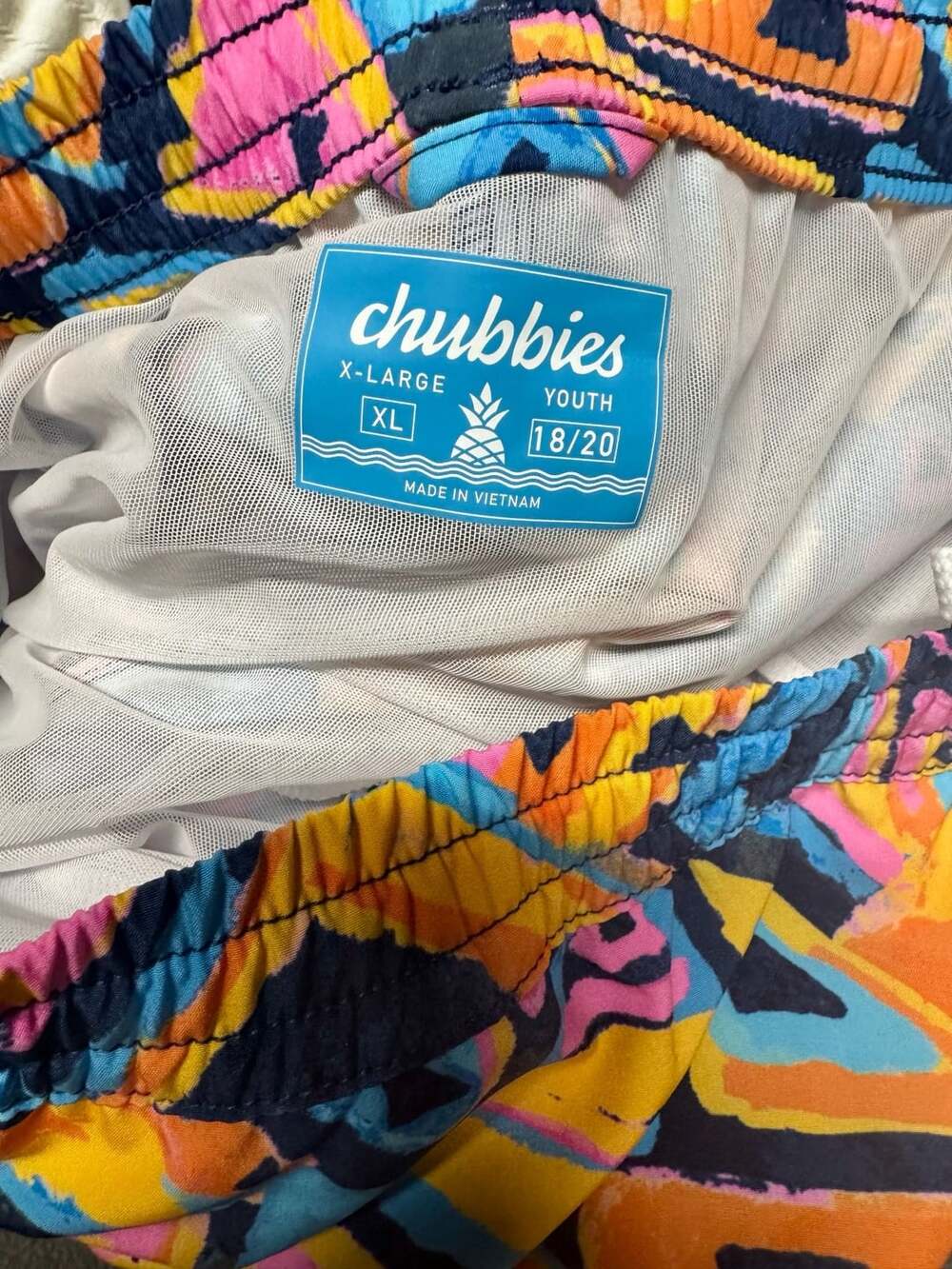 SO12 Youth 18-20 Chubbies Exploding Nachos Swim Trunks Nwt - Picture 4 of 4
